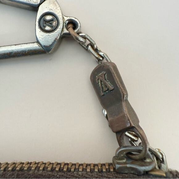 Louis Vuitton vintage small key holder Authentic - Picture 3 of 7